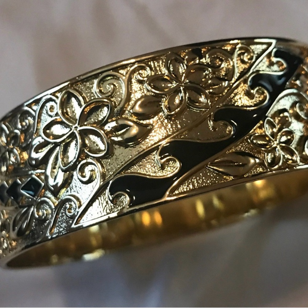 Hawaiian Heirloom 25mm Bracelet Size 8.5 - Picture 3 of 5